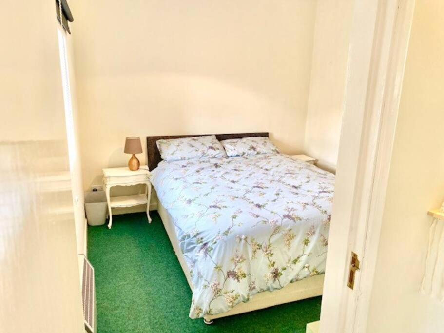 Cosy 2 Bed Cottage Next To Fota Wildlife Park คอร์ก ภายนอก รูปภาพ
