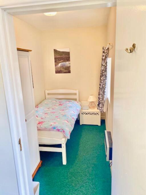 Cosy 2 Bed Cottage Next To Fota Wildlife Park คอร์ก ภายนอก รูปภาพ