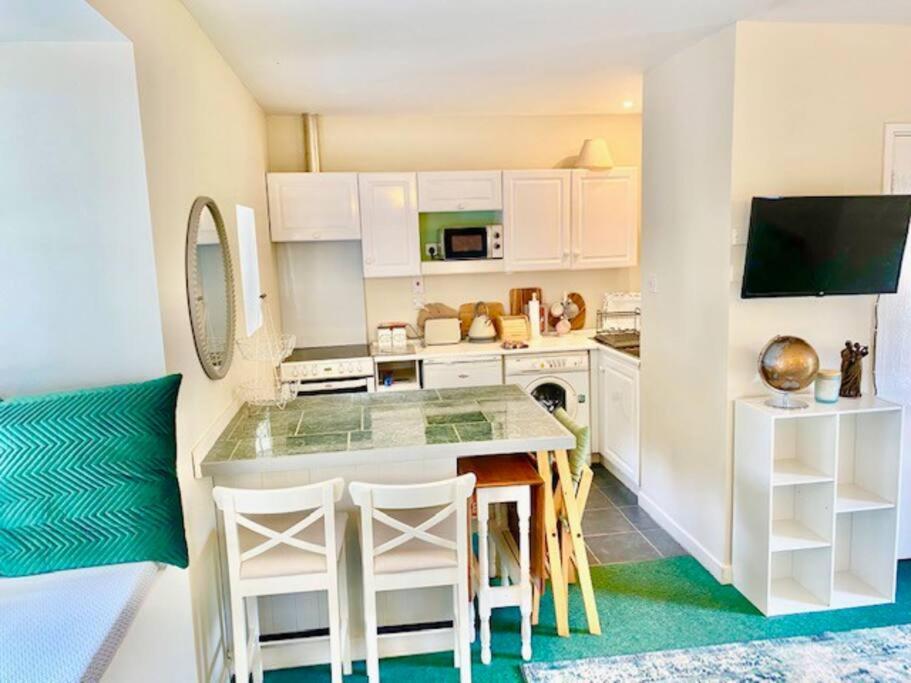 Cosy 2 Bed Cottage Next To Fota Wildlife Park คอร์ก ภายนอก รูปภาพ