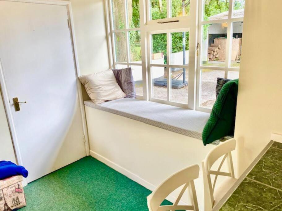 Cosy 2 Bed Cottage Next To Fota Wildlife Park คอร์ก ภายนอก รูปภาพ